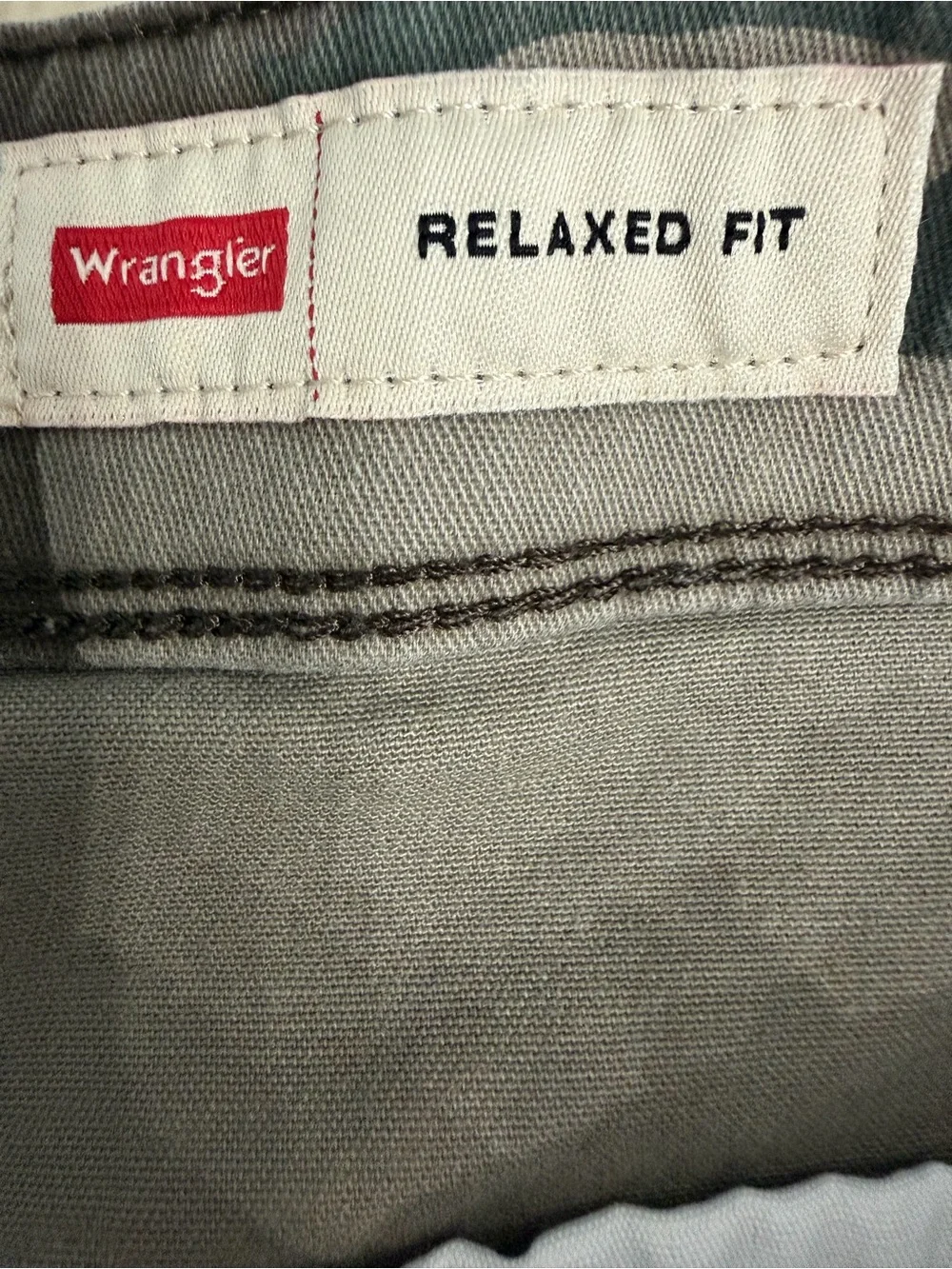 Wrangler Relaxed Fit Camo Cargo Shorts Men’s 32 Stretch Utility Outdoor